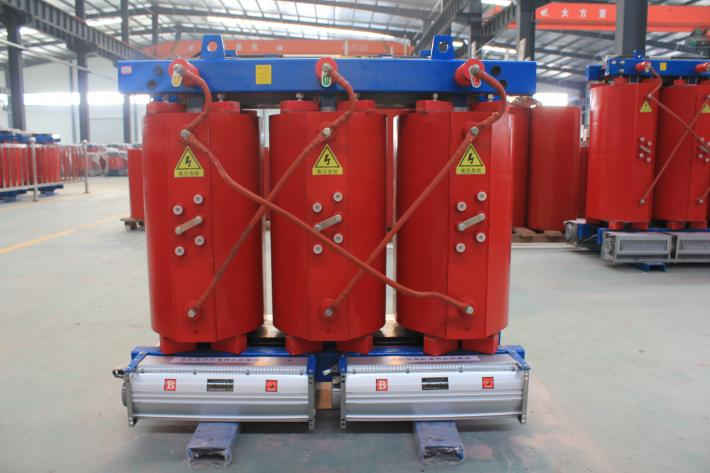 一般北京創(chuàng)聯(lián)匯通電氣全鋁的干式變壓器800kva價(jià)格是33900元，全銅的800kva干式變壓器價(jià)格是65000元。